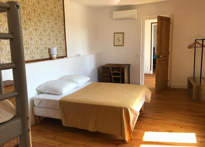 Maison La Source Nyaraló *